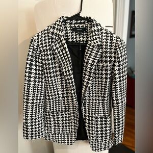 Forever 21 Black and White Houndstooth Blazer